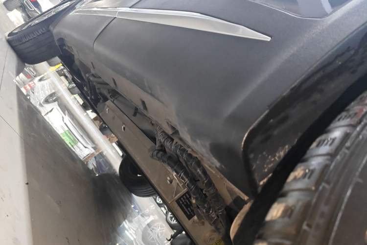Used Chery Tiggo 7 PLUS New Energy 2023 Champion Edition 1.5T 100KM Speedy Version Left Side Sill