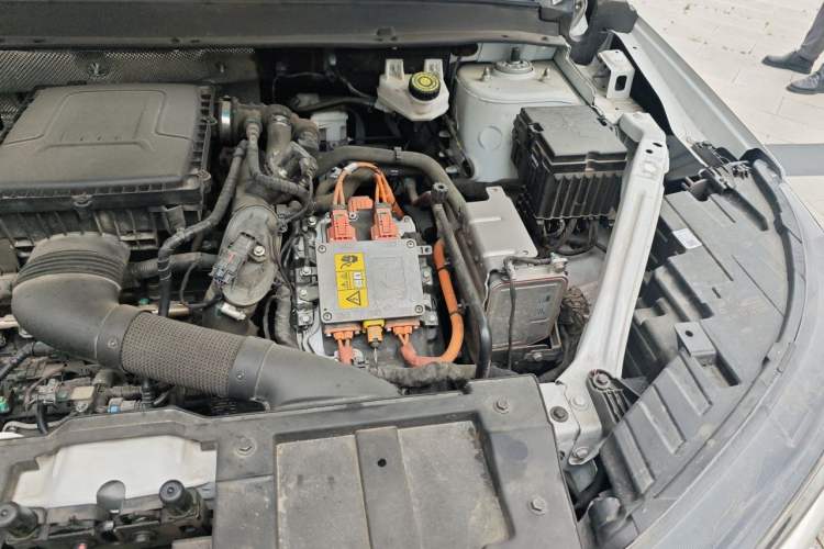 Used Chery Tiggo 7 PLUS New Energy 2023 Champion Edition 1.5T 100KM Speedy Version Engine Bay Left