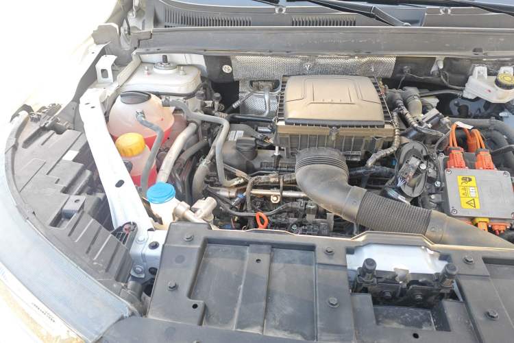 Used Chery Tiggo 7 PLUS New Energy 2023 Champion Edition 1.5T 100KM Speedy Version Engine Bay Right
