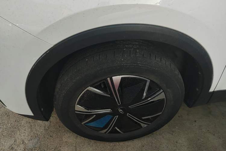 Used Chery Tiggo 7 PLUS New Energy 2023 Champion Edition 1.5T 100KM Speedy Version Left Front Wheel Hub