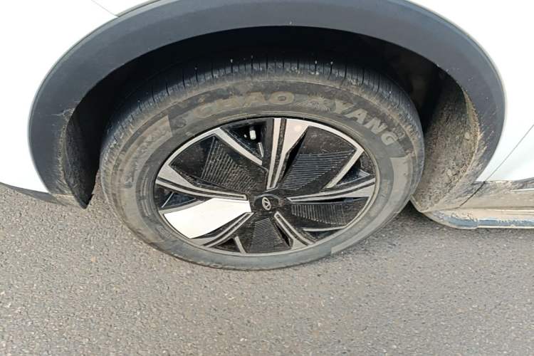 Used Chery Tiggo 7 PLUS New Energy 2023 1.5T Zhiyuan Trim Left Front Wheel Hub