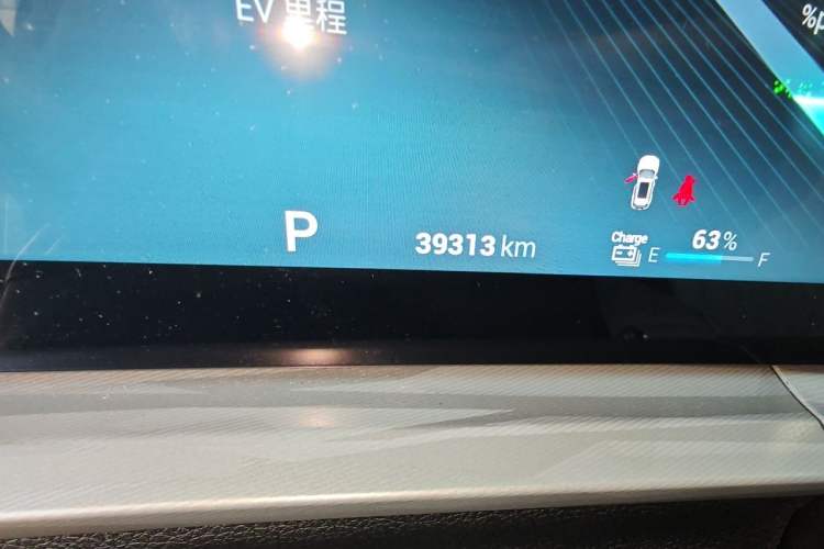 Used Chery Tiggo 7 PLUS New Energy 2023 1.5T ZhiShang Trim Odometer Close Up