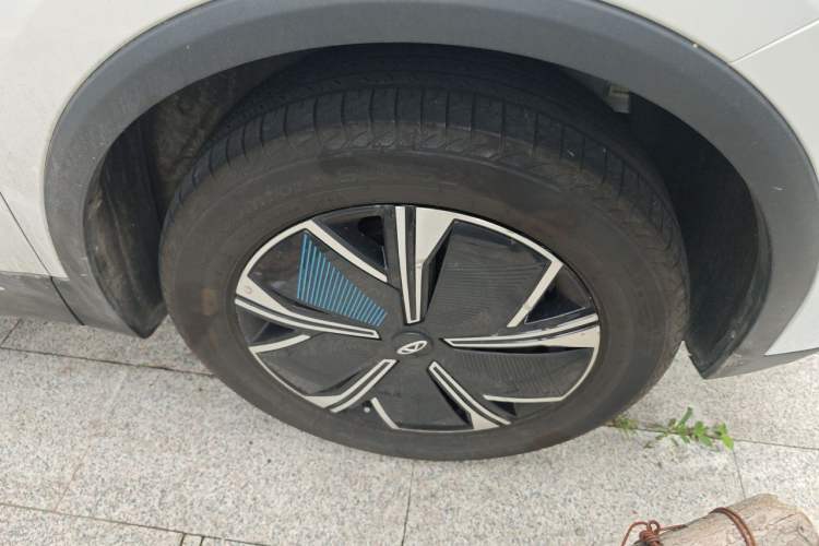 Used Chery Tiggo 7 PLUS New Energy 2023 Champion Edition 1.5T 100KM Speedy Version Right Front Wheel Hub