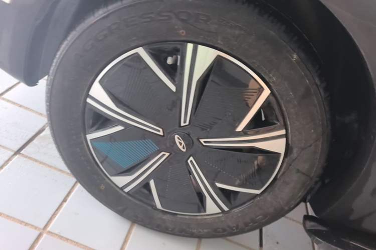 Used Chery Tiggo 7 PLUS New Energy 2023 1.5T Zhiyuan Trim Right Rear Wheel Hub