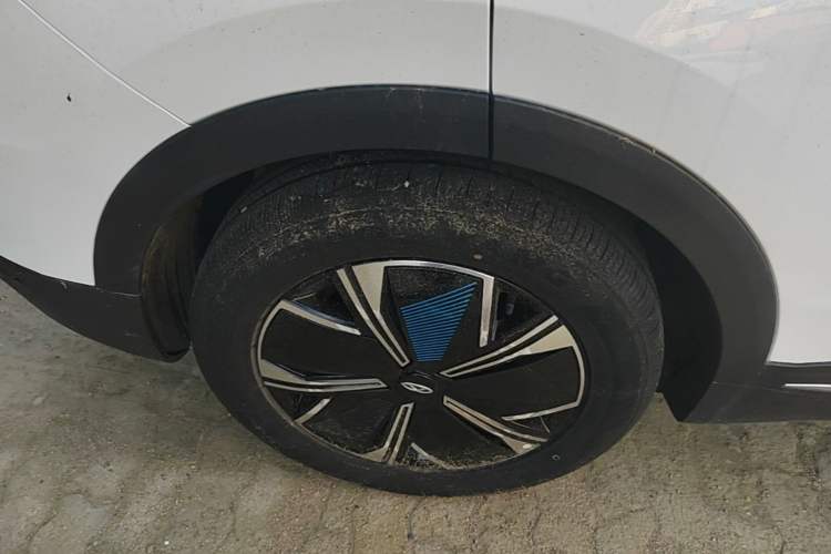 Used Chery Tiggo 7 PLUS New Energy 2023 Champion Edition 1.5T 100KM Speedy Version Right Rear Wheel Hub