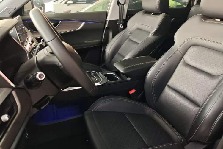 Used Chery Tiggo 8 2019 1.6 TGDI Automatic Luxury Model Interior 2