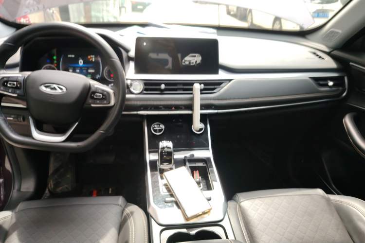 Used Chery Tiggo 8 2019 1.6 TGDI Automatic Elite Model Center Console