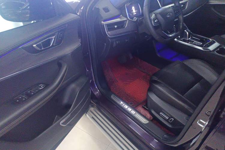 Used Chery Tiggo 8 2019 1.6 TGDI Automatic Luxury Model Interior 3