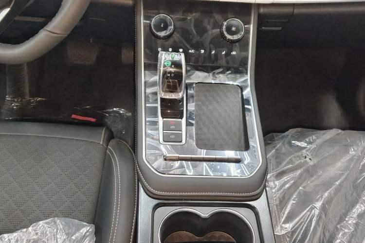 Used Chery Tiggo 8 2024 1.5 TCI Automatic New Dynamic 7-Seater Interior 4