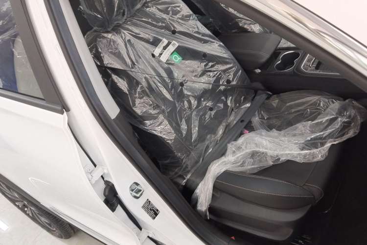 Used Chery Tiggo 8 2024 1.5 TCI Automatic New Dynamic 7-Seater Interior 9