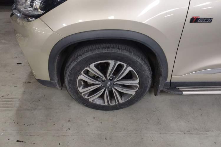 Used Chery Tiggo 8 2019 1.6 TGDI Automatic Luxury Model Left Front Wheel Hub