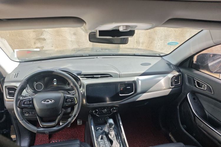 Used Chery Tiggo 8 2018 1.5 TCI Automatic Flagship 7-Seater Center Console