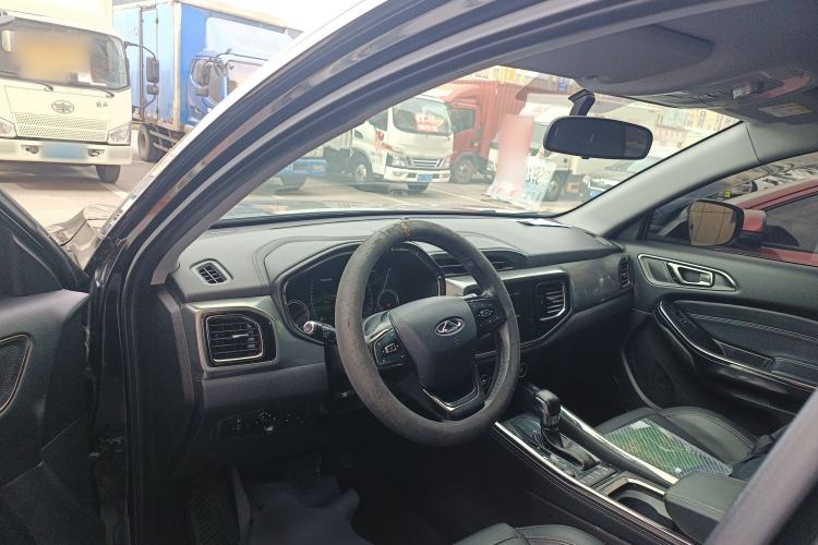 Used Chery Tiggo 8 2018 1.5 TCI Automatic Prestige 7-Seater Center Console