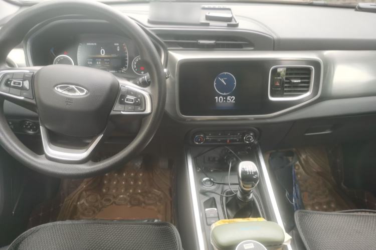 Used Chery Tiggo 8 2018 1.5 TCI Manual Luxury 5-Seater Center Console