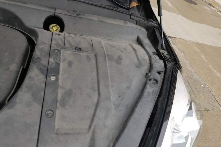 Used Chery Tiggo 8 2018 1.5 TCI Automatic Prestige 7-Seater Engine Bay Left
