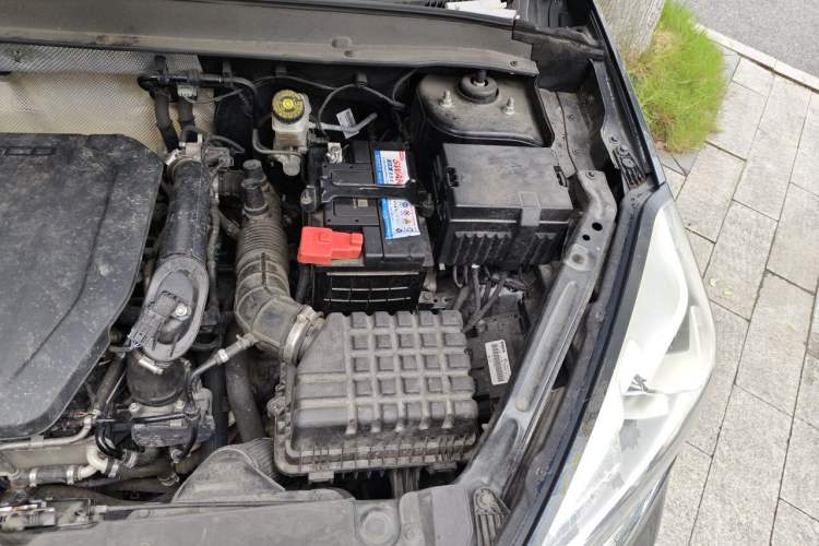 Used Chery Tiggo 8 2018 1.5 TCI Manual Luxury 5-Seater Engine Bay Left