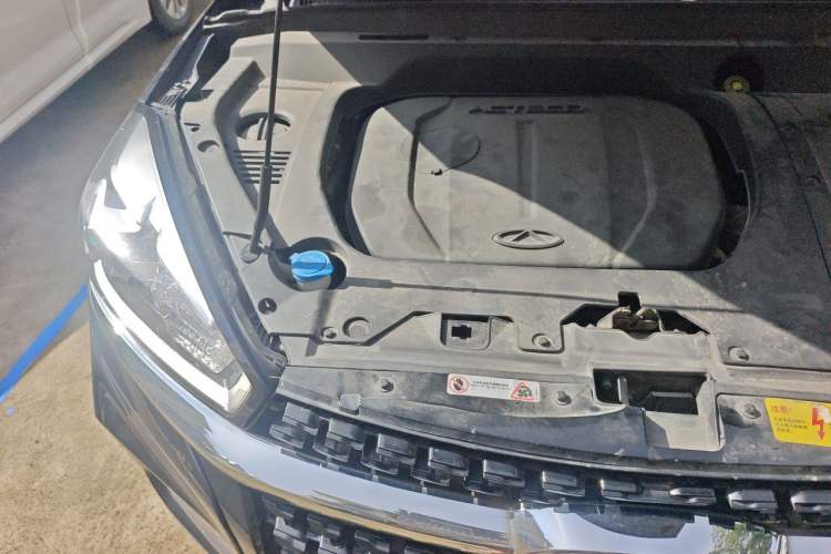 Used Chery Tiggo 8 2018 1.5 TCI Automatic Flagship 7-Seater Engine Bay Right