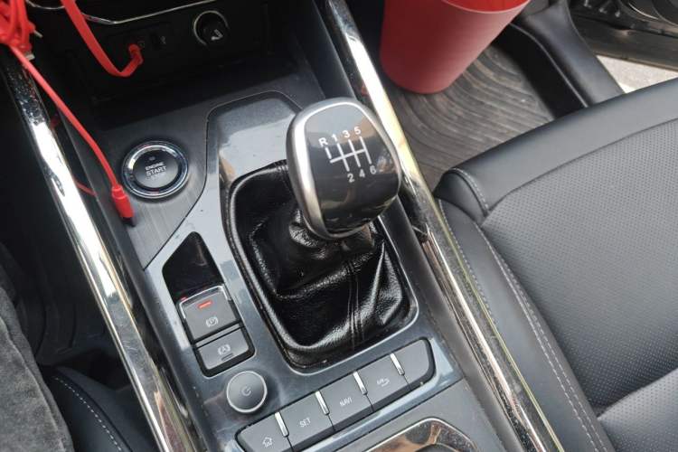 Used Chery Tiggo 8 2018 1.5 TCI Manual Prestige 7-Seater Gear Lever