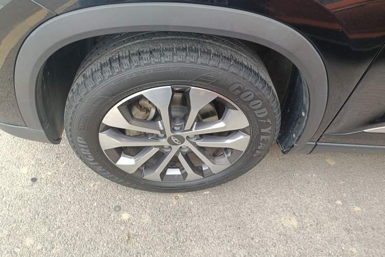 Used Chery Tiggo 8 2018 1.5 TCI Automatic Prestige 7-Seater Left Front Wheel Hub