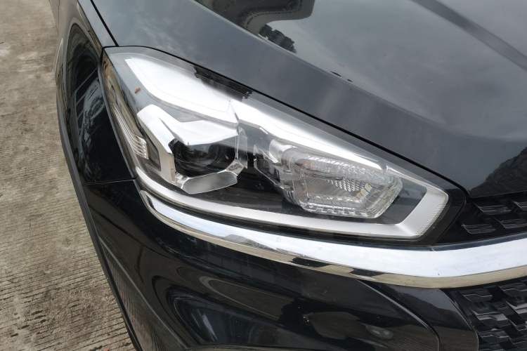 Used Chery Tiggo 8 2018 1.5 TCI Automatic Prestige 7-Seater Right Front Headlight