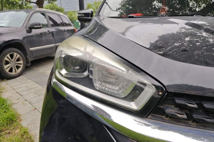Used Chery Tiggo 8 2018 1.5 TCI Manual Luxury 5-Seater Right Front Headlight