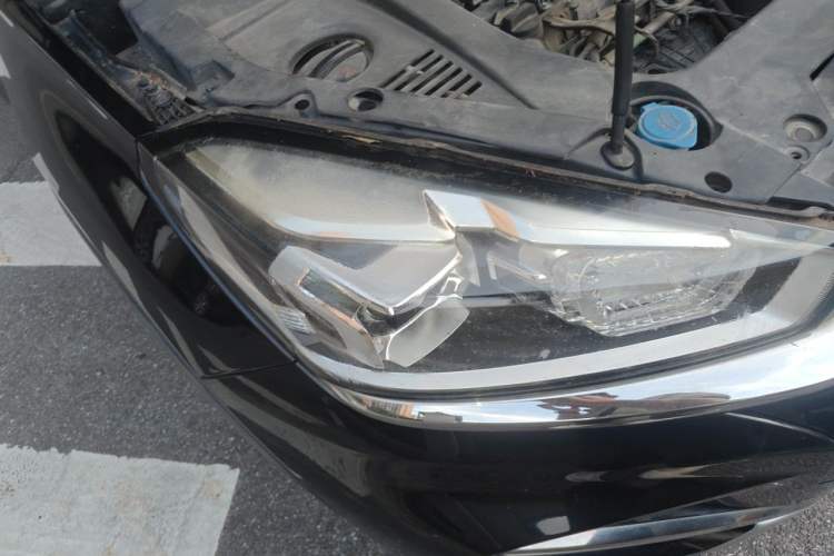 Used Chery Tiggo 8 2018 1.5 TCI Manual Prestige 7-Seater Right Front Headlight