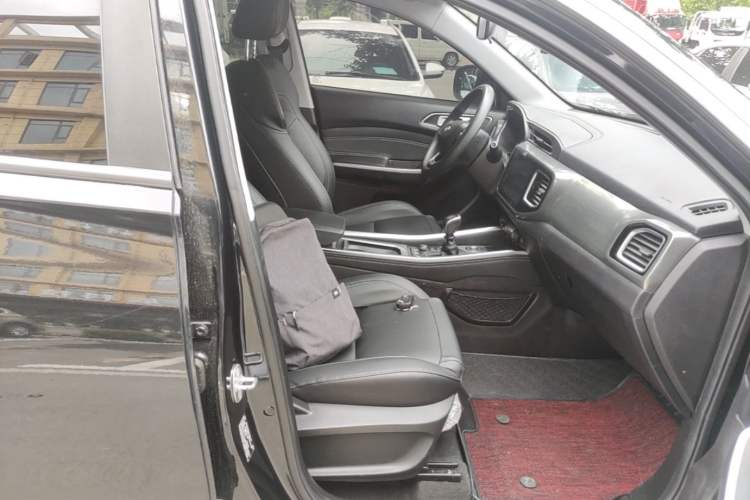 Used Chery Tiggo 8 2018 1.5 TCI Manual Luxury 5-Seater Right Front Seat