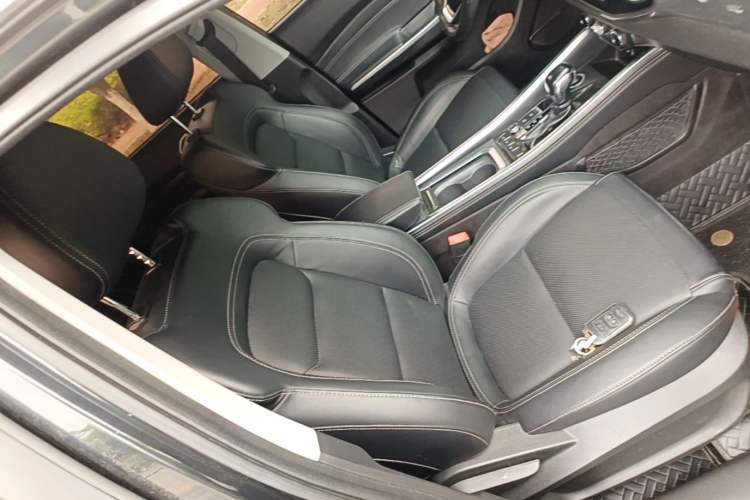 Used Chery Tiggo 8 2018 1.5 TCI Automatic Luxury Model 5 Seats Right Front Seat