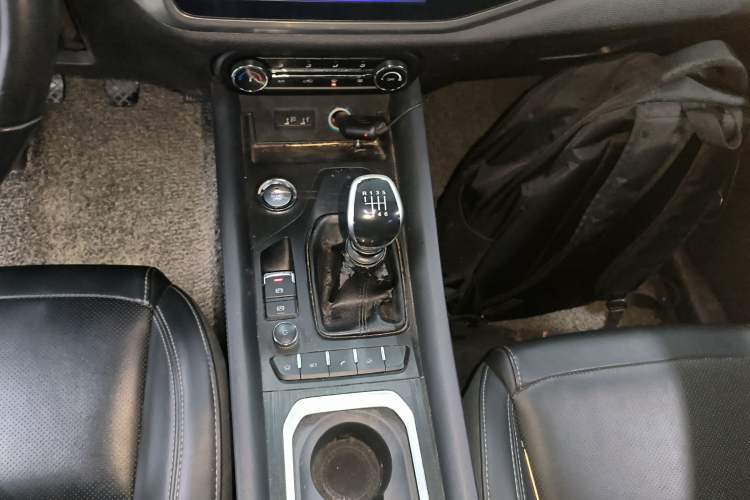 Used Chery Tiggo 8 2018 1.5 TCI Manual Special Edition 5-seater Gear Lever