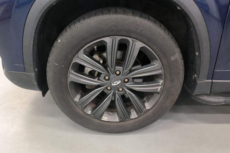 Used Chery Tiggo 8 2018 1.5 TCI Manual Special Edition 5-seater Left Front Wheel Hub
