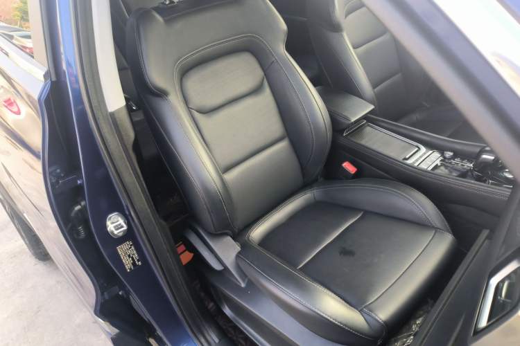 Used Chery Tiggo 8 2018 1.5 TCI Automatic Exclusive Edition 5-seater Right Front Seat