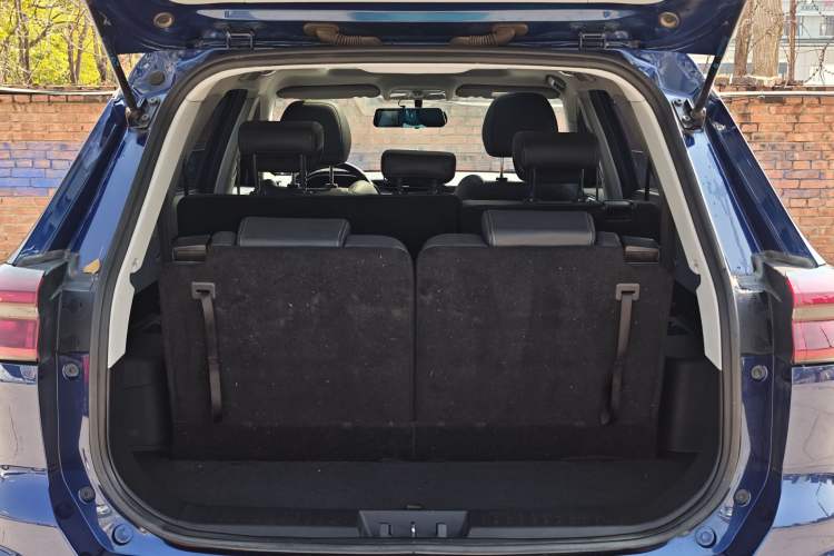 Used Chery Tiggo 8 2018 1.5 TCI Automatic Exclusive Edition 7-Seater Trunk