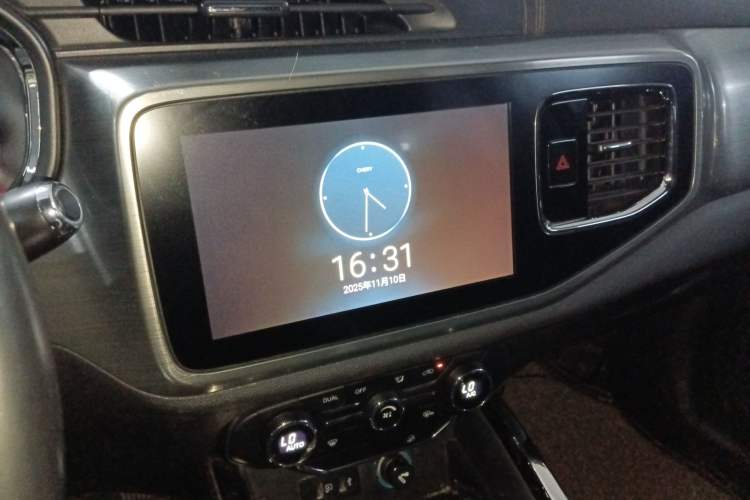 Used Chery Tiggo 8 2018 1.5 TCI Manual Luxury 5-Seater Audio And AC Panel