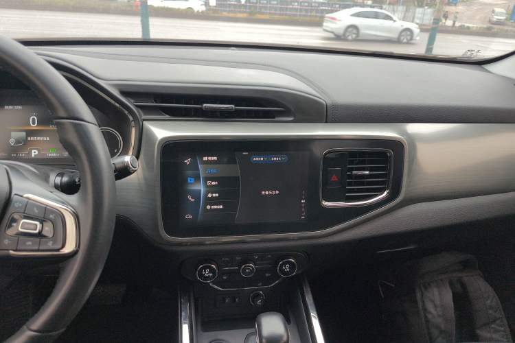 Used Chery Tiggo 8 2018 1.5 TCI Automatic Prestige 5-Seater Audio And AC Panel