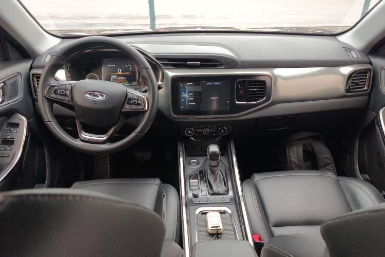Used Chery Tiggo 8 2018 1.5 TCI Automatic Prestige 5-Seater Center Console