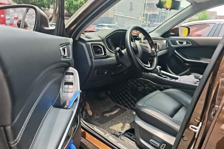 Used Chery Tiggo 8 2018 1.5 TCI Automatic Luxury Model 5 Seats Driver Seat