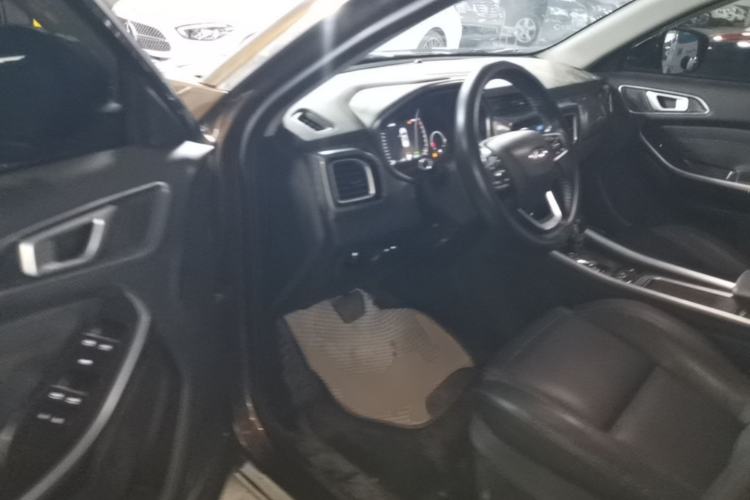 Used Chery Tiggo 8 2018 1.5 TCI Automatic Luxury 7-Seater Driver Seat