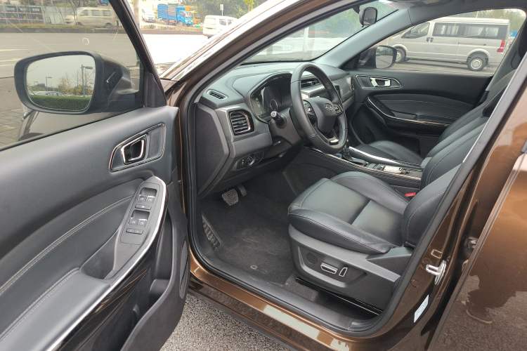 Used Chery Tiggo 8 2018 1.5 TCI Automatic Prestige 5-Seater Driver Seat
