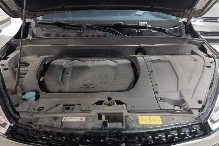 Used Chery Tiggo 8 2018 1.5 TCI Manual Luxury 5-Seater Engine Bay