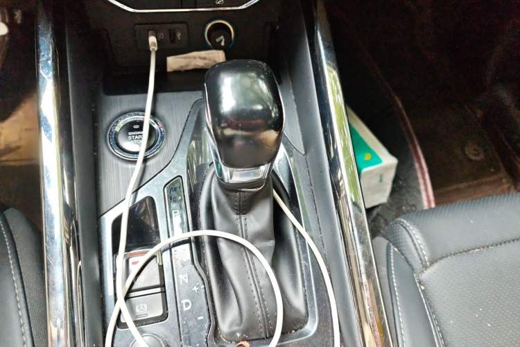 Used Chery Tiggo 8 2018 1.5 TCI Automatic Prestige 5-Seater Gear Lever