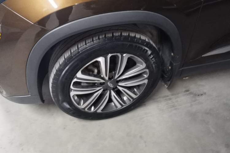 Used Chery Tiggo 8 2018 1.5 TCI Automatic Luxury 7-Seater Left Front Wheel Hub