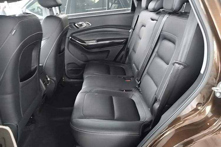 Used Chery Tiggo 8 2018 1.5 TCI Manual Prestige 7-Seater Left Rear Seat