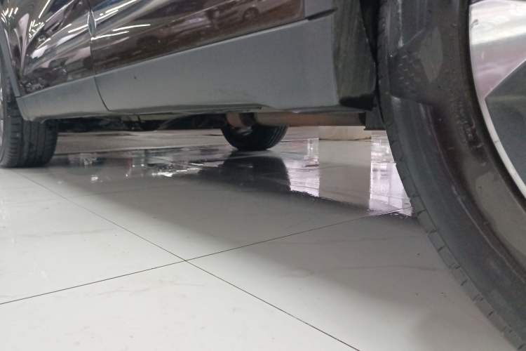 Used Chery Tiggo 8 2018 1.5 TCI Manual Luxury 5-Seater Left Side Sill