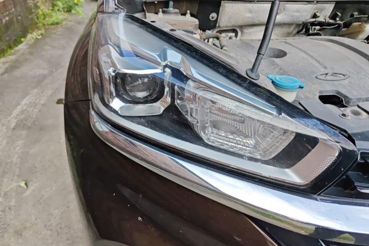 Used Chery Tiggo 8 2018 1.5 TCI Manual Luxury 5-Seater Right Front Headlight