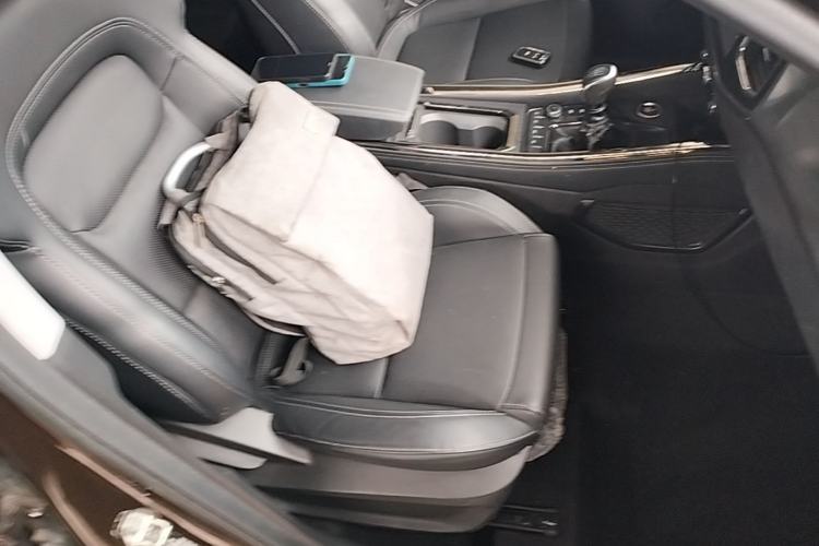 Used Chery Tiggo 8 2018 1.5 TCI Manual Prestige 7-Seater Right Front Seat