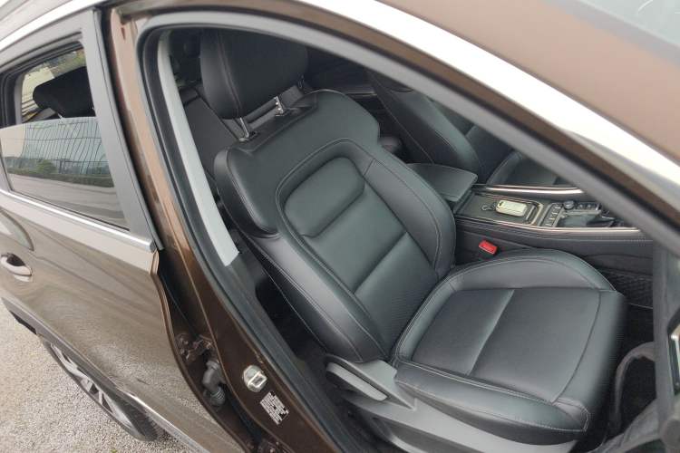 Used Chery Tiggo 8 2018 1.5 TCI Automatic Prestige 5-Seater Right Front Seat