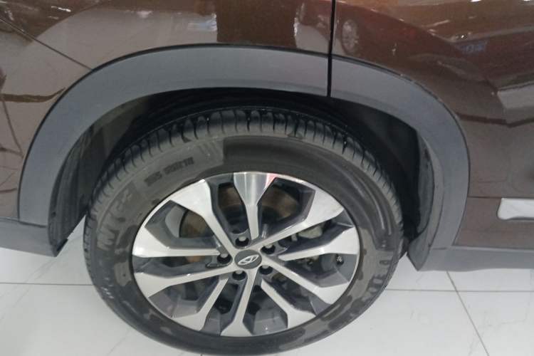 Used Chery Tiggo 8 2018 1.5 TCI Manual Luxury 5-Seater Right Rear Wheel Hub