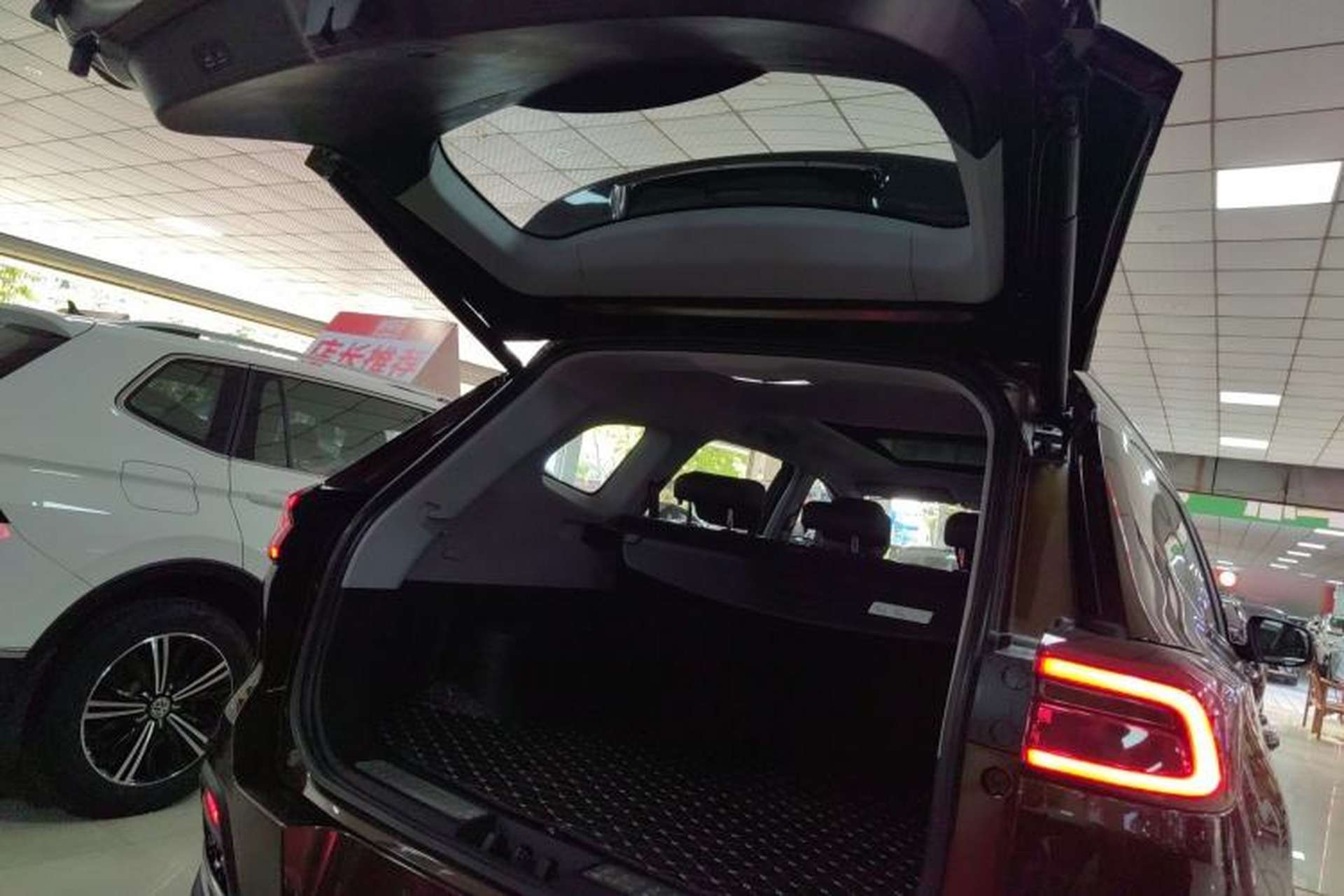 Used Chery Tiggo 8 2018 1.5 TCI Automatic Flagship Model 5-Seater Trunk