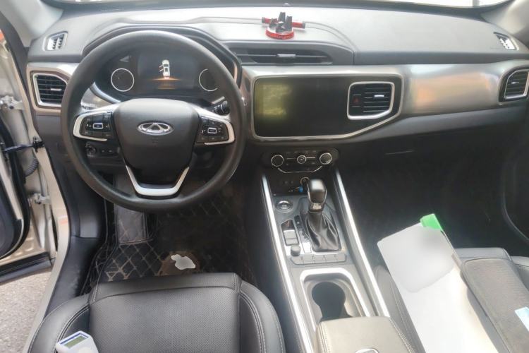 Used Chery Tiggo 8 2018 1.5 TCI Automatic Luxury Model 5 Seats Center Console
