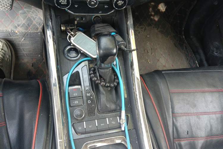 Used Chery Tiggo 8 2018 1.5 TCI Automatic Prestige 5-Seater Gear Lever
